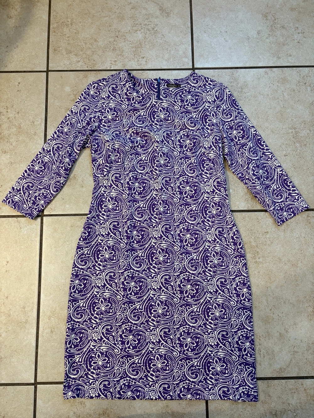 J.McLaughlin Catalina Cloth sheath dress featuring 3/4 sleeves.